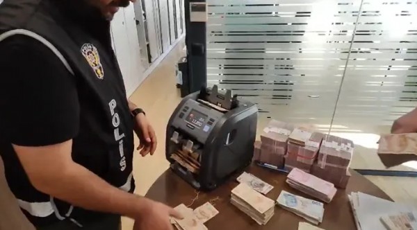 'Alihan Kuriş Suç Örgütü'ne Operasyon! 100 Milyar TL Yurt Dışına Kaçırılmış